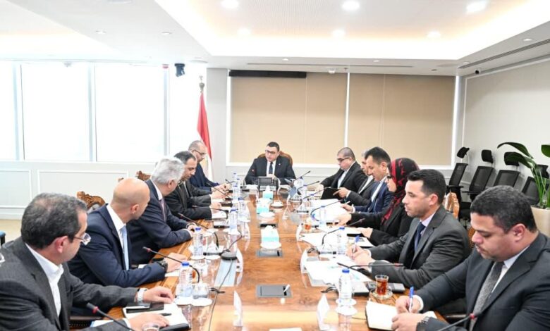 وزير الإسكان يتابع مشروعات «سامكريت» في المدن الجديدة ويشدد على الالتزام بالجداول الزمنية