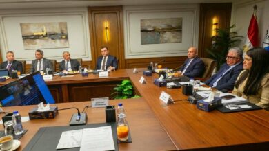 اقتصادية قناة السويس: 383 مشروعًا خلال 3 أعوام باستثمارات 14.21 مليار دولار و134 ألف فرصة عمل اقتصادية قناة السويس: 383 مشروعًا خلال 3 أعوام باستثمارات 14.21 مليار دولار و134 ألف فرصة عمل