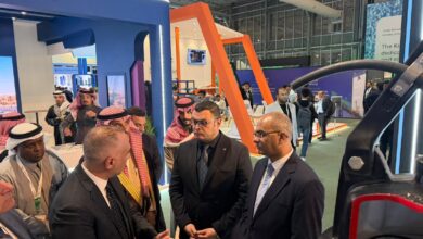 وزير الإسكان يتفقد أجنحة معرض «إيفات السعودية 2026» بالرياض لبحث توطين التكنولوجيا وجذب الاستثمارات العالمية