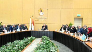 خلال اجتماعه اليوم.. وزير الإسكان يوجه بزيادة الاعتماد على المنتج المحلي في تنفيذ المشروعات