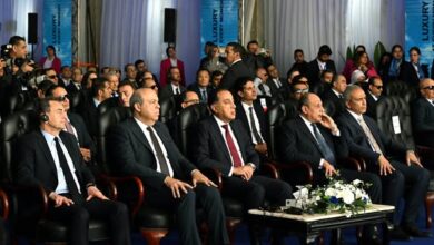 رئيس الوزراء يشهد فعاليات الاحتفال بانضمام أول طائرة من طراز Airbus A350-900  إلى أسطول الناقل الوطني