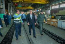 مصنع 200 الحربي.. وزير الإنتاج الحربي يتفقد مصانع المدرعات وأبو زعبل لمتابعة الإنتاج