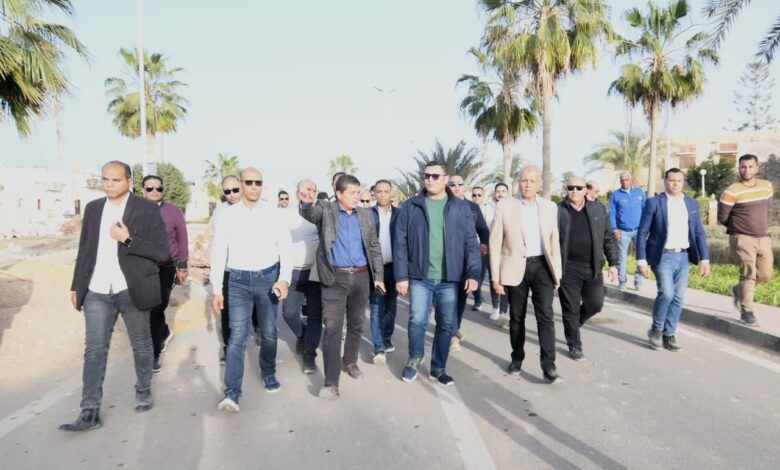 وزير الإسكان يتابع تنفيذ الفيلات والشاليهات بـ”مارينا 8” ورفع كفاءة طرق مارينا 5