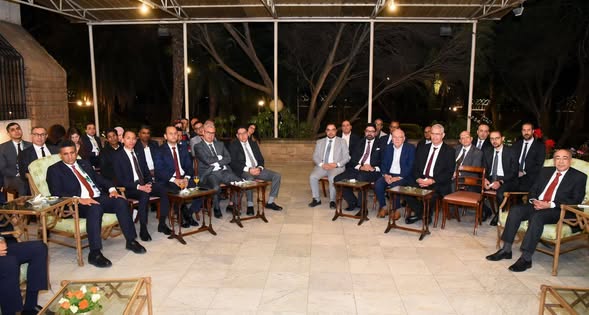 وزير الخارجية يلتقي أبناء الجالية المصرية في أديس أبابا وزير الخارجية يلتقي أبناء الجالية المصرية في أديس أبابا