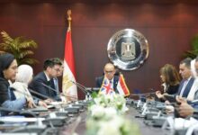 مصر وبريطانيا تبحثان تعزيز الشراكة الاقتصادية والاستثمارية