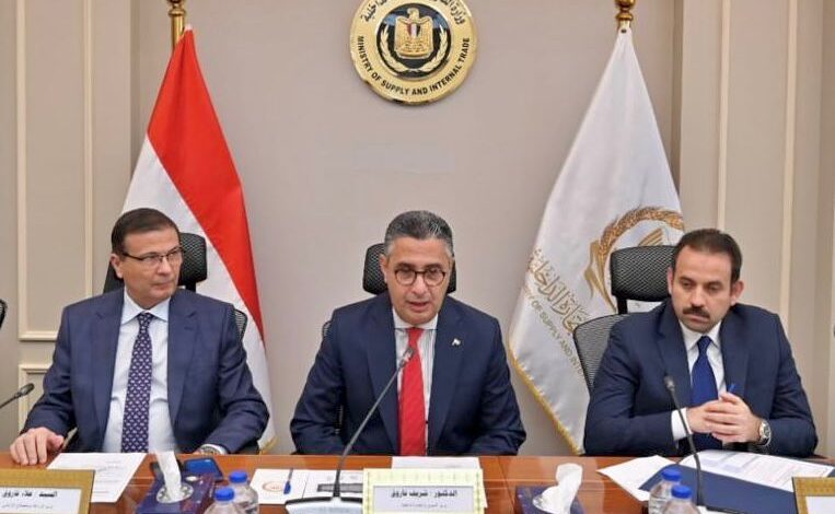 لضبط الأسواق.. استيراد دواجن مجمدة قبل رمضان وعرضها بأسعار مخفضة