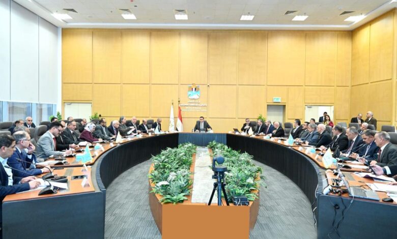 شريف الشربيني يوجه بتعظيم الإيرادات وتوطين الصناعة في شركات المياه والصرف الصحي