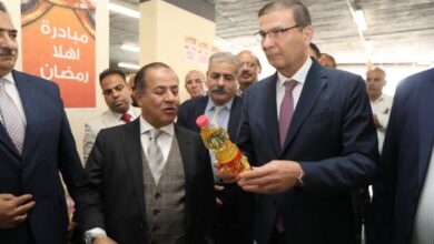 وزير الزراعة يفتتح جناح منتجات الوزارة بجملة ماركت بالمريوطية