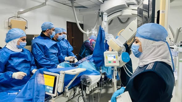 “الرعاية الصحية” تنجح في أول عملية زرع صمام رئوي بالقسطرة تحت مظلة التأمين الصحي الشامل
