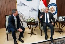 “البترول” تبحث مع «كابريكورن» زيادة استثماراتها في مصر