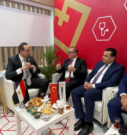 رئيس الرعاية الصحية يبحث التعاون مع تركيا في مجال الصحة بمؤتمر إكسبو دبي