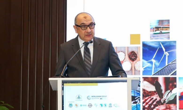 وزير قطاع الأعمال يستعرض فرص الشراكة والتوسع الخارجي لشركات المقاولات التابعة