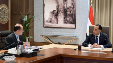 رئيس الوزراء يتابع مع وزير المالية تطورات المراجعة الجارية مع صندوق النقد الدولي