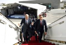 رئيس الوزراء يتفقد أول طائرة Airbus A350-900 بأسطول مصر للطيران