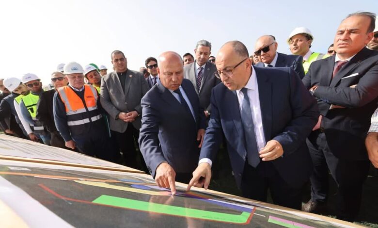 وزير النقل يتفقد مشروعات ميناء دمياط وخط «الرورو» وزير النقل يتفقد مشروعات ميناء دمياط وخط «الرورو»