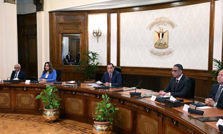 مدبولي: إيقاف توصيل المرافق خلال 48 ساعة لأي مخالفة بناء غير قانونية