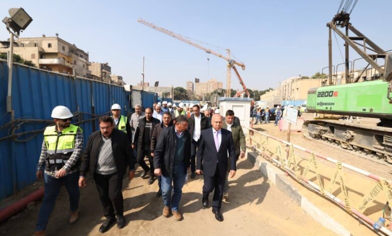 كامل الوزير يتفقد محطة الملك الصالح لمتابعة الإجراءات الاحترازية بالخط الرابع للمترو كامل الوزير يتفقد محطة الملك الصالح لمتابعة الإجراءات الاحترازية بالخط الرابع للمترو