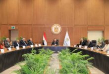 انعقاد الجلسة الإجرائية لجامعة عين شمس الأهلية واختيار محمد عوض تاج الدين رئيسًا لمجلس الأمناء