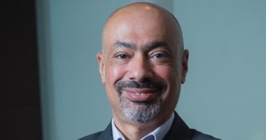 حاتم دويدار يستقيل من رئاسة مجموعة إي آند