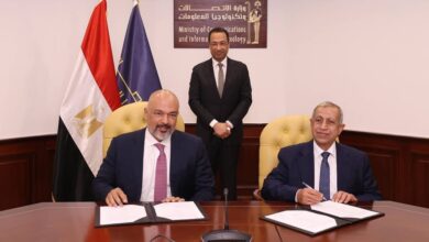 وزير الاتصالات يشهد شراكة بين الأكاديمية العربية وإي آند مصر لإنشاء مختبرات 5G