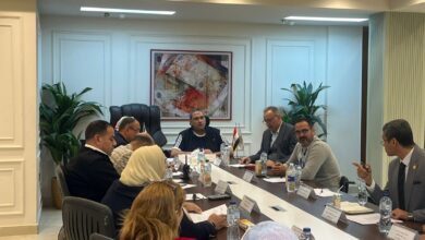 مجلس أمناء حدائق أكتوبر يناقش ملفات التعليم والصحة والتموين والنقل في جلسته الرئيسية