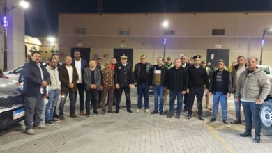 حملات مكثفة لفرض الانضباط بمدينة الشيخ زايد.. ضبط 15 سايسًا مخالفًا وإزالة إشغالات الباعة الجائلين