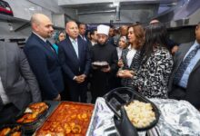 3 وزراء يفتتحون مطبخ «المحروسة.. دايمًا عامر»: 4 آلاف وجبة ساخنة مجانية يوميًا