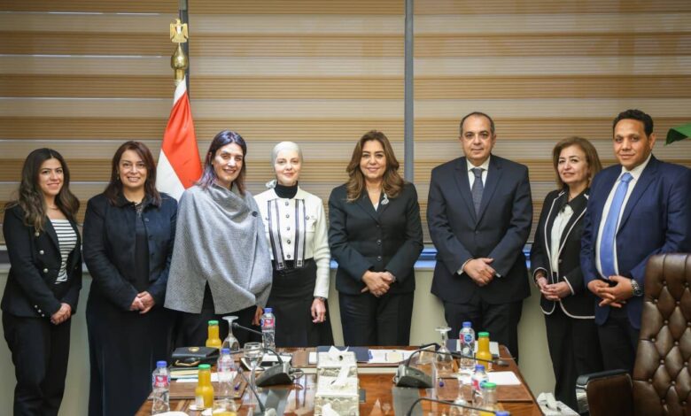 وزيرة التنمية المحلية تبحث مع «برنامج الأغذية العالمي» نقل خبرات مبادرة «حياة كريمة» للدول الأفريقية