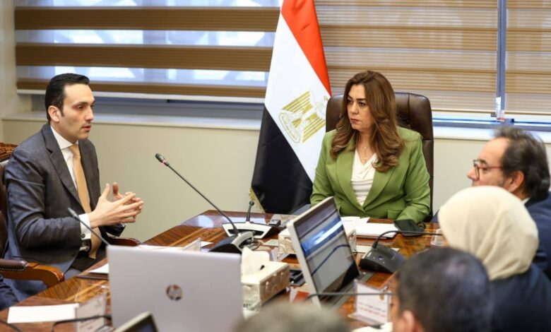 وزيرة التنمية المحلية تبحث مع «سكاتك» النرويجية مشروعات الطاقة المتجددة بالمحافظات وزيرة التنمية المحلية تبحث مع «سكاتك» النرويجية مشروعات الطاقة المتجددة بالمحافظات