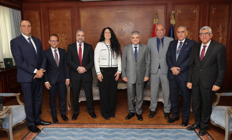 هيئة قناة السويس و”سيمنس” تعززان التعاون في التدريب الفني وتعتمدان معمل مركز الإبداع والتميز