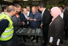 كامل الوزير يتفقد 3 مصانع للصناعات الهندسية بالعاشر من رمضان