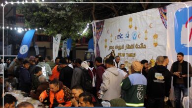 “مائدة إفطار ضيوف مصر” تستقبل مؤثرين دوليين وتواصل خدمة ألف صائم يوميًا