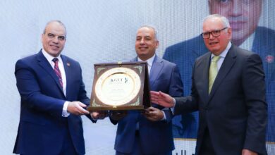 محمد العرابي يكرّم الرئيس التنفيذي لاتحاد المستثمرين الأفرو-آسيوي تقديرًا لدوره في تعزيز الاستثمار