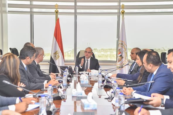 وزير الاستثمار يحدد أولويات المرحلة ويصدر تكليفات عاجلة