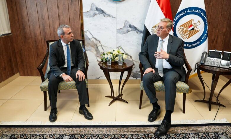 وزير البترول يتابع مع “إيني” الإيطالية خطط زيادة الإنتاج وربط الحقول القبرصية بمصر