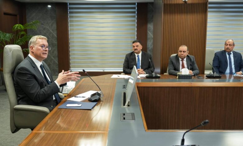 الحكومة تسرّع خطط المسح الجوي للمعادن وتفتح الباب لاستثمارات الذهب والفوسفات الحكومة تسرّع خطط المسح الجوي للمعادن وتفتح الباب لاستثمارات الذهب والفوسفات