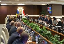 وزير الصحة يبحث مع وفد سويدي تعزيز الشراكات الاستراتيجية في القطاع الطبي