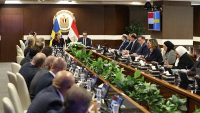 وزير الصحة يبحث مع وفد سويدي تعزيز الشراكات الاستراتيجية في القطاع الطبي