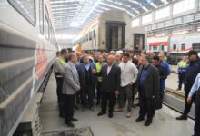 وزير النقل يجري جولة تفقدية شاملة لورش السكك الحديدية في أبو غاطس والفرز