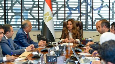 وزيرة التنمية المحلية تطلق منظومة إلكترونية لتراخيص تداول المخلفات الخطرة بالمستشفيات والعيادات