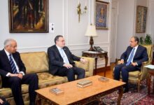 وزير الخارجية يبحث تطوير الأداء المؤسسي مع رئيس التنظيم والإدارة