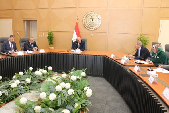 وزير الكهرباء يوجه برفع درجة الاستعداد لتأمين الشبكة الموحدة وضمان استمرارية التغذية الكهربائية وزير الكهرباء يوجه برفع درجة الاستعداد لتأمين الشبكة الموحدة وضمان استمرارية التغذية الكهربائية