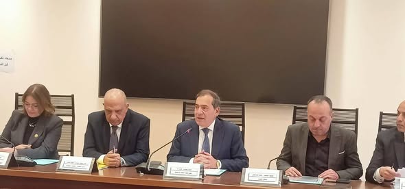 وزير الكهرباء: تأمين الإمداد بالطاقة الكهربائية وتوسيع الطاقات المتجددة