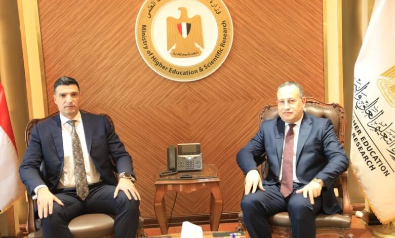 وزيرا “التعليم العالي والصناعة” يبحثان تعزيز التعاون لترجمة الأبحاث لخدمة المجتمع الصناعي