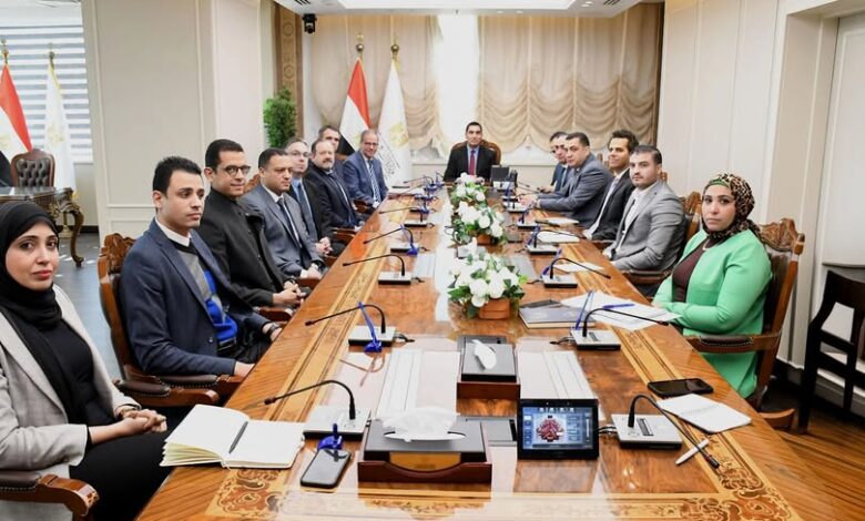 وزير الشباب والرياضة يتابع الاعتماد النهائي للمعمل المصري وزير الشباب والرياضة يتابع الاعتماد النهائي للمعمل المصري