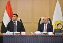 وزيرا الاستثمار والصناعة يبحثان استراتيجية تنمية قطاع الصناعات الطبية والدوائية