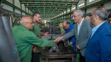 مكافآت مالية.. وزير الإنتاج الحربي يكرم العمال المتميزين ويعيد إحياء الصناعات العسكرية