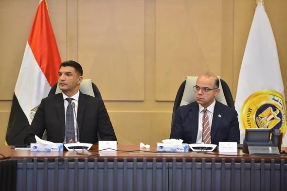 وزيرا الاستثمار والصناعة يبحثان استراتيجية تنمية قطاع الصناعات الطبية والدوائية وزيرا الاستثمار والصناعة يبحثان استراتيجية تنمية قطاع الصناعات الطبية والدوائية