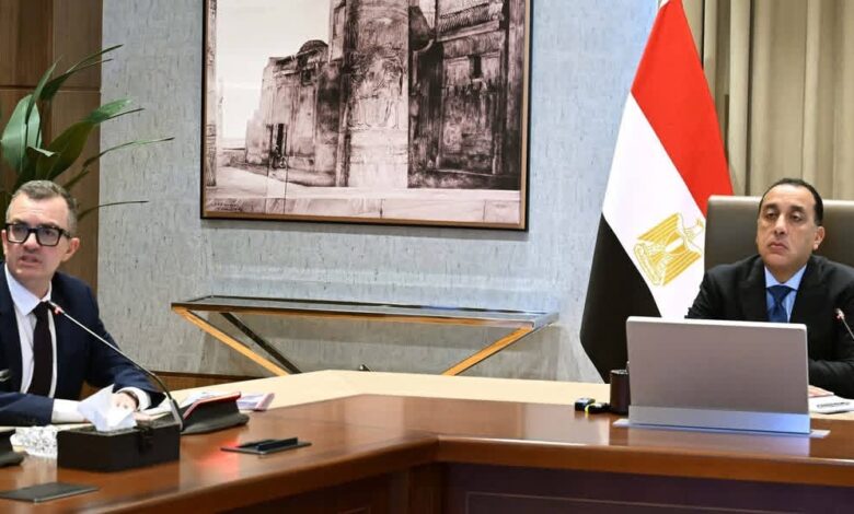 رئيس الوزراء يلتقي وزير التخطيط لاستعراض ملامح خطة التنمية الاقتصادية والاجتماعية للعام المالي 2026/2027