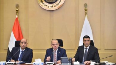 وزراء الاستثمار والصناعة والعمل يجتمعون مع المجلس التصديري للملابس الجاهزة لتعزيز تنافسية القطاع وزيادة الصادرات